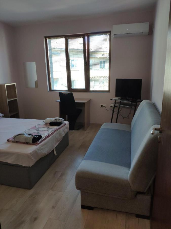 Liliya Apartment Pleven Eksteriør billede